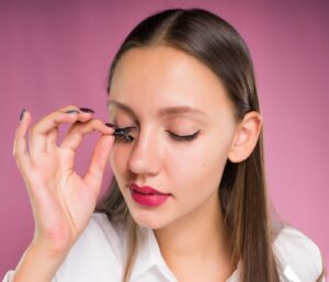 removing magnetic lashes
